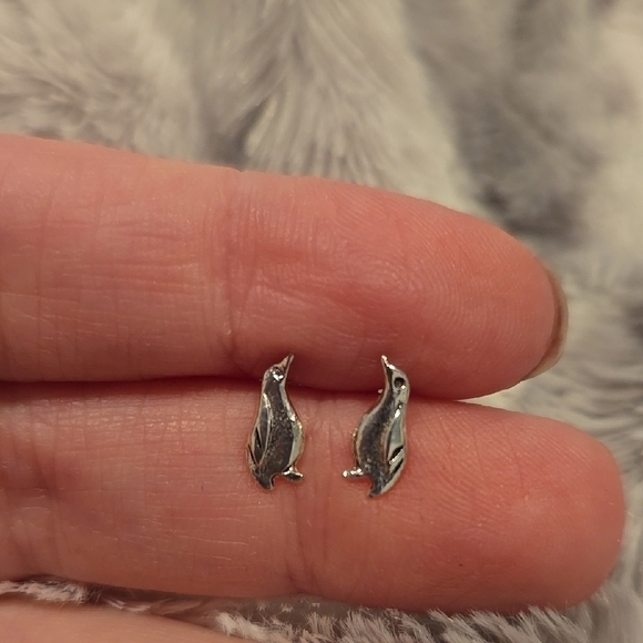 Girl Smiles Jewelry - Sterling Silver Penguin Earrings Brand New In Box